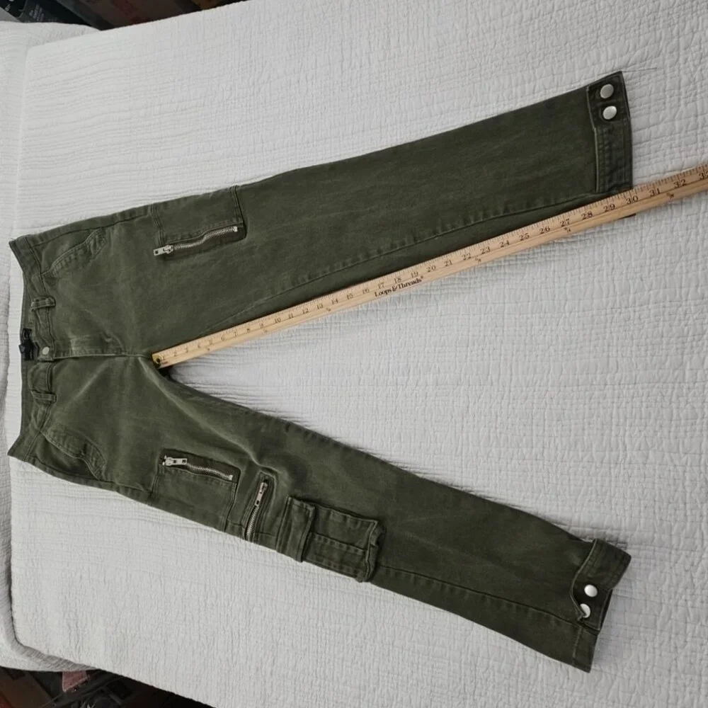 Forever 21 Men Cargo Pants 34x30 Army Green Straight Leg 8 Pockets Well Made EUC